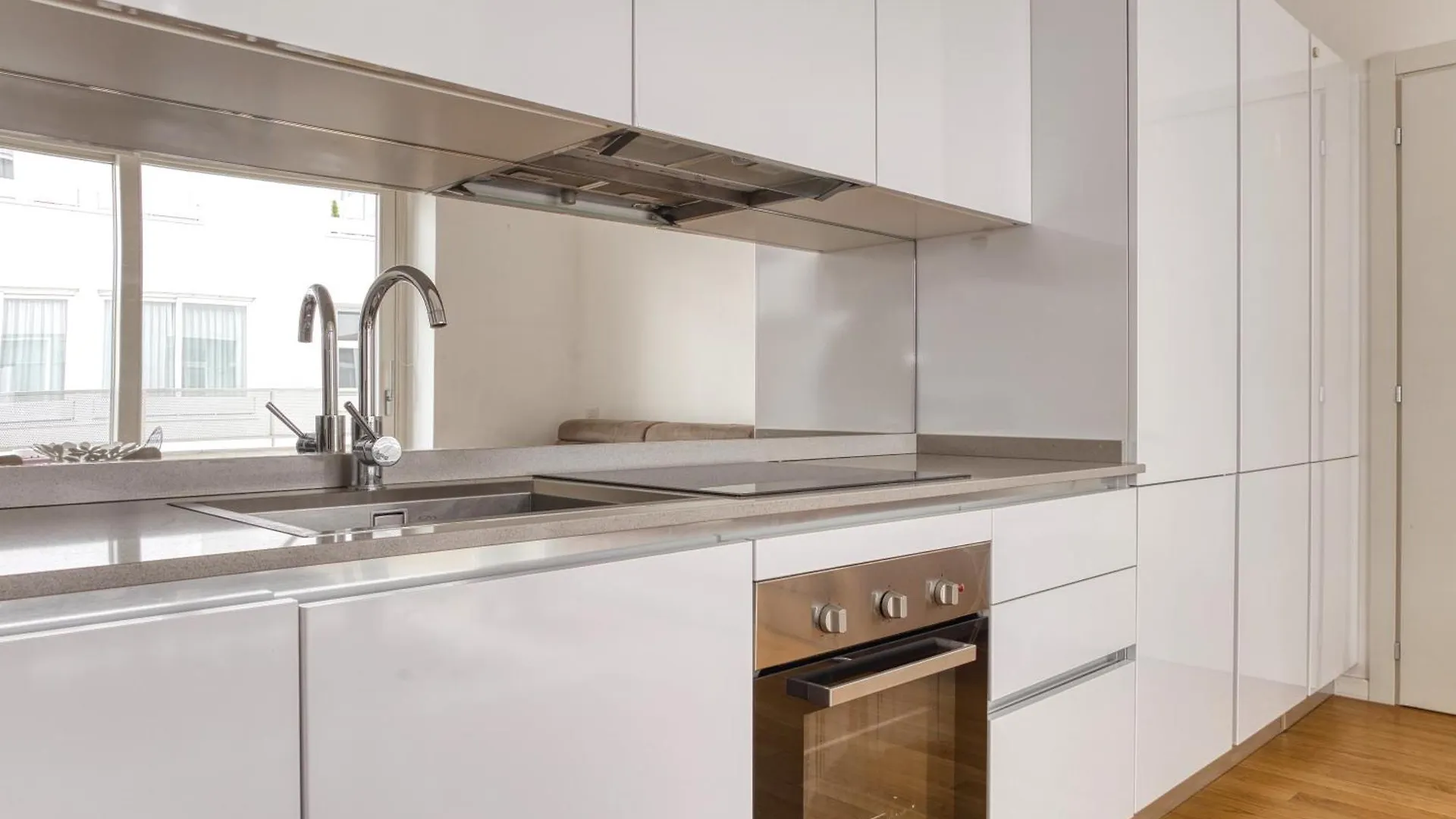 Apartamento Modern Retreat In The Heart Of Milán 0*,  Italia