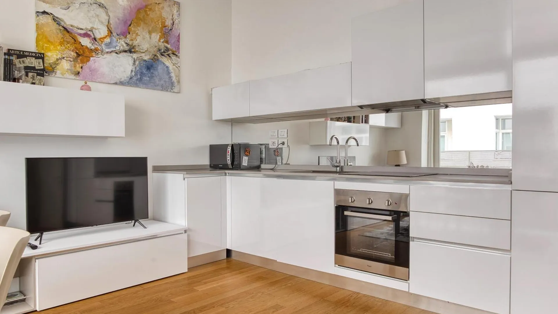 Apartamento Modern Retreat In The Heart Of Milán 0*,  Italia